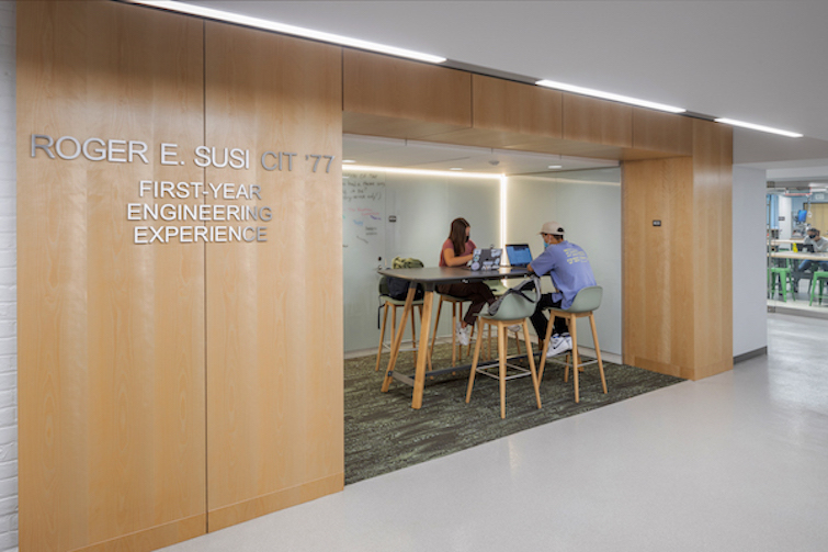 Students studying in Roger E. Susi Lab area