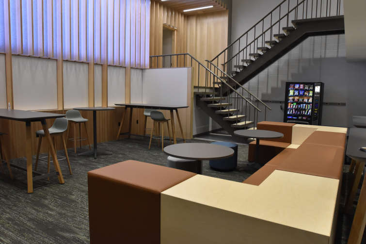 Lounge space in the Roger E. Susi Laboratory